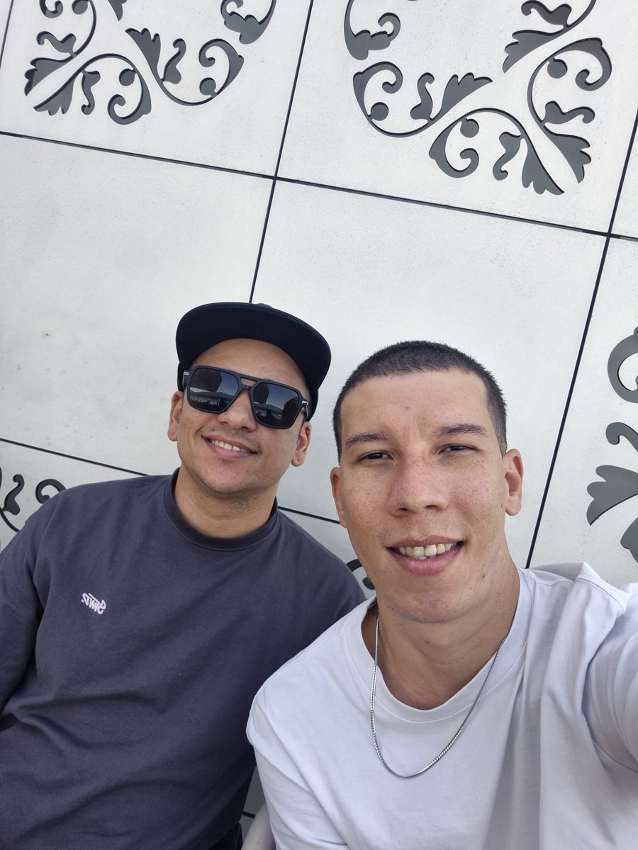 Lyondin's tweet photo. Eu e ele... https://t.co/zVIIuTJWfv