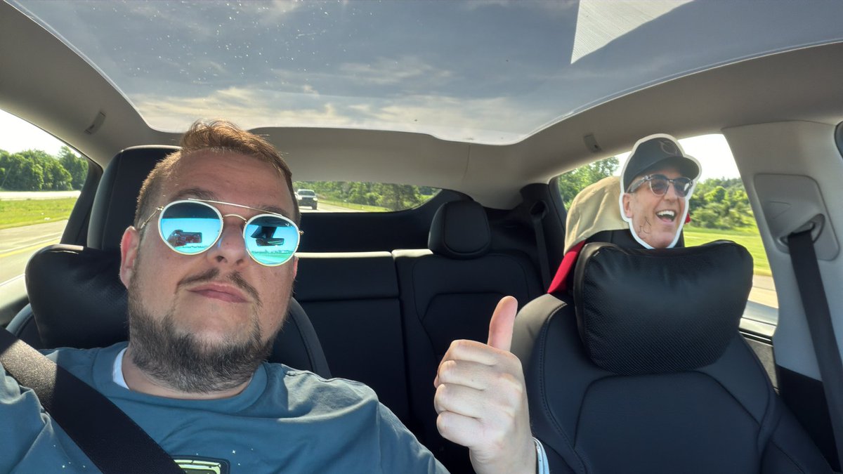 emicimaz's tweet photo. @JoshWest247 @LandonoftheWest is coming to Canada! 🇨🇦 https://t.co/4LRmx6X06U