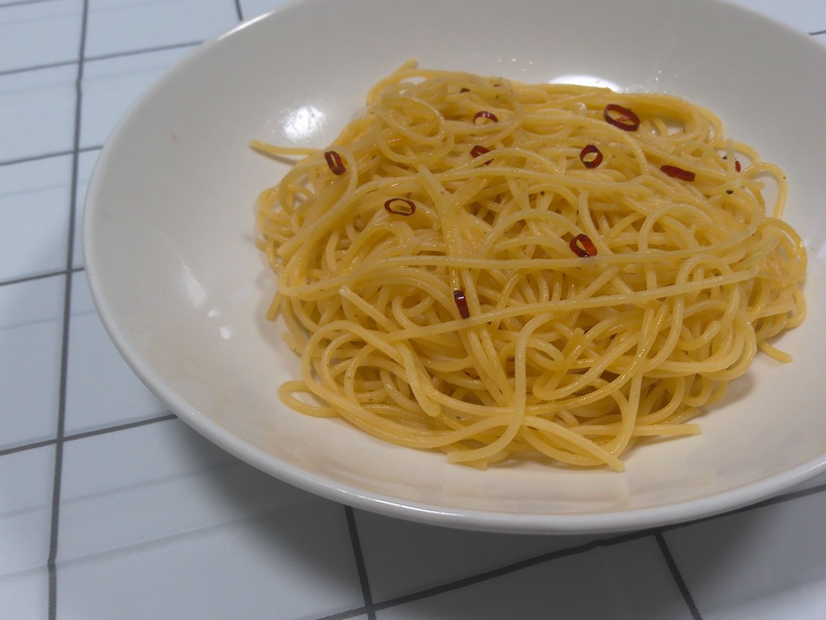mic_michie's tweet photo. 今日の朝食
ペペロンチーノ
作ってみました。 https://t.co/NWdjKleEZz