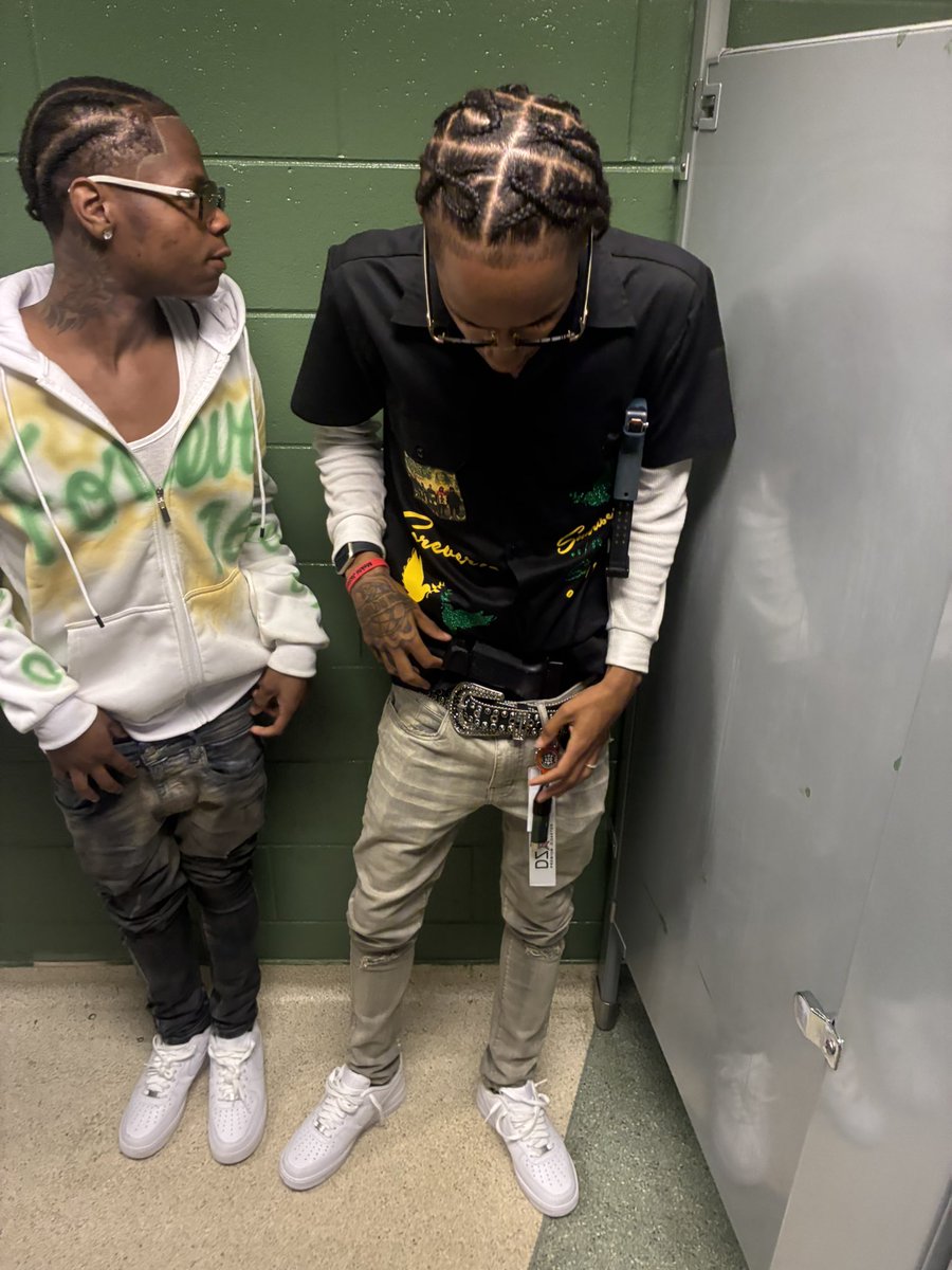 12st_tre's tweet photo. #forever16🕊️💚 https://t.co/z048YRqe1S