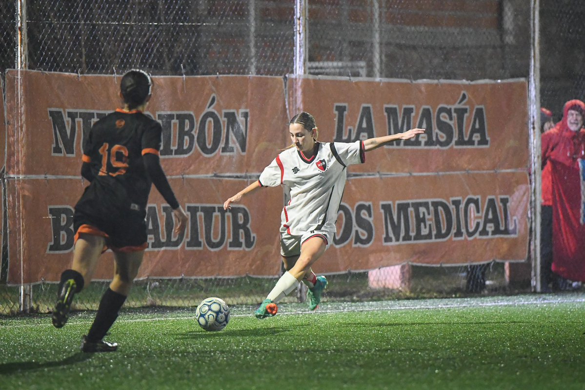NewellsFem's tweet photo. #CopaSantaFe | Final del partido.

Adiur 1-0 #Newells

Se define la serie en casa 💪🏻 https://t.co/Hv9Q8QIwo0