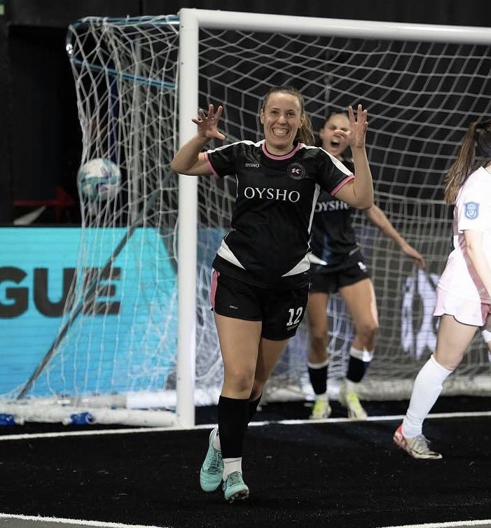 InfoKruFC's tweet photo. 4 ex-kunitas campeonando hoy con Porcinas FC! 🏆 
Felicitar a Irene Melero, Sara Cobollo, Mónica López y Sandra Alberola. 
(adn kunitas) 🩷🖤 https://t.co/VKLd3g7kyd