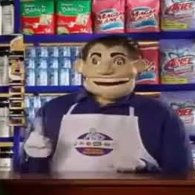 jepago's tweet photo. tienen a alfredo torres haciendo cosplay de la bodega de don pepe https://t.co/T9Fr9QwDIW