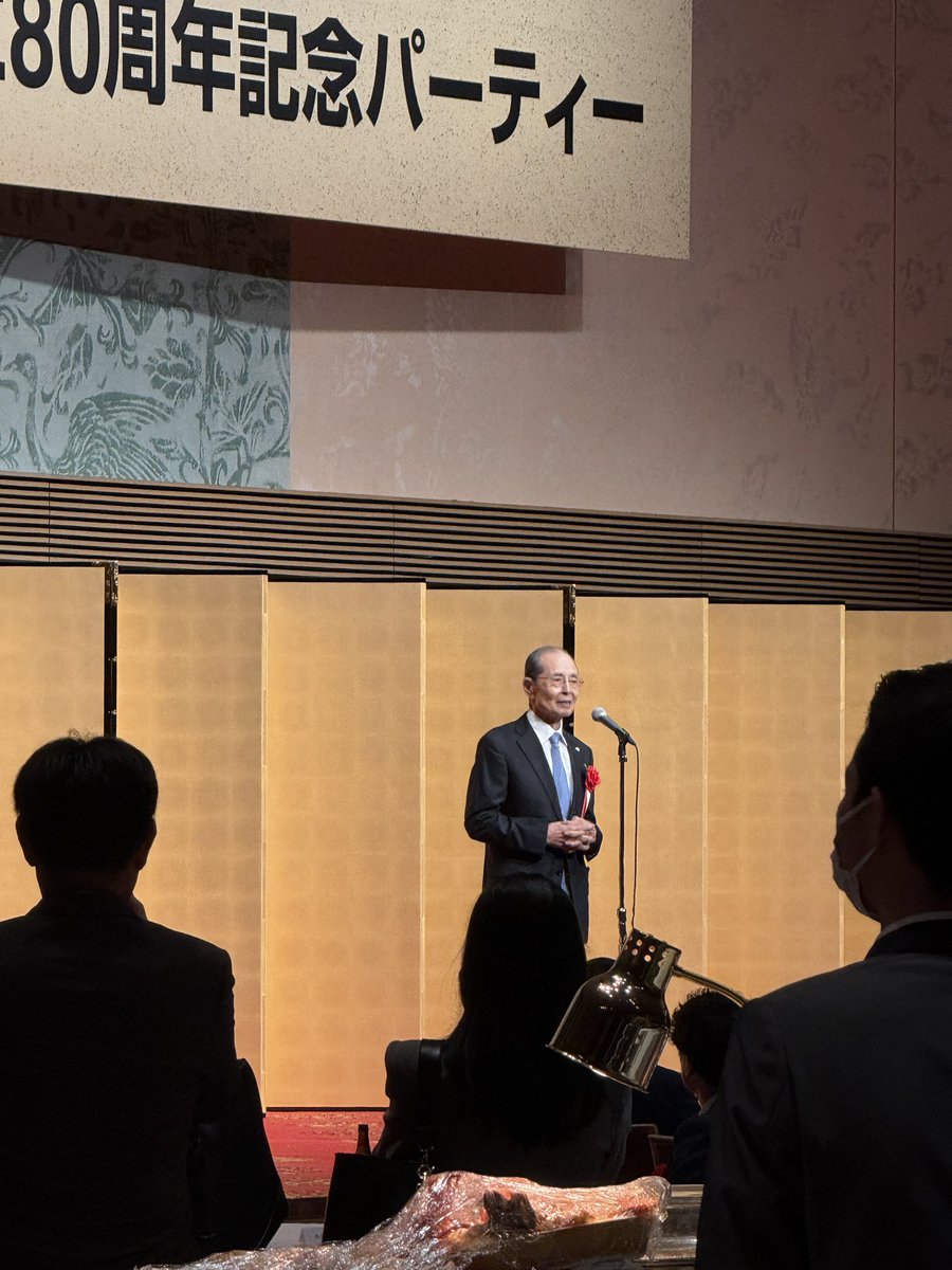 t346fire's tweet photo. 上野勇希とベースボールマガジン社創立80周年記念パーティーへ！大日本プロレス登坂代表もいらっしゃいました！

生で見た王貞治さんに興奮しました！

ベースボールマガジン社様80周年おめでとうございます！ https://t.co/weDu6QWRjU