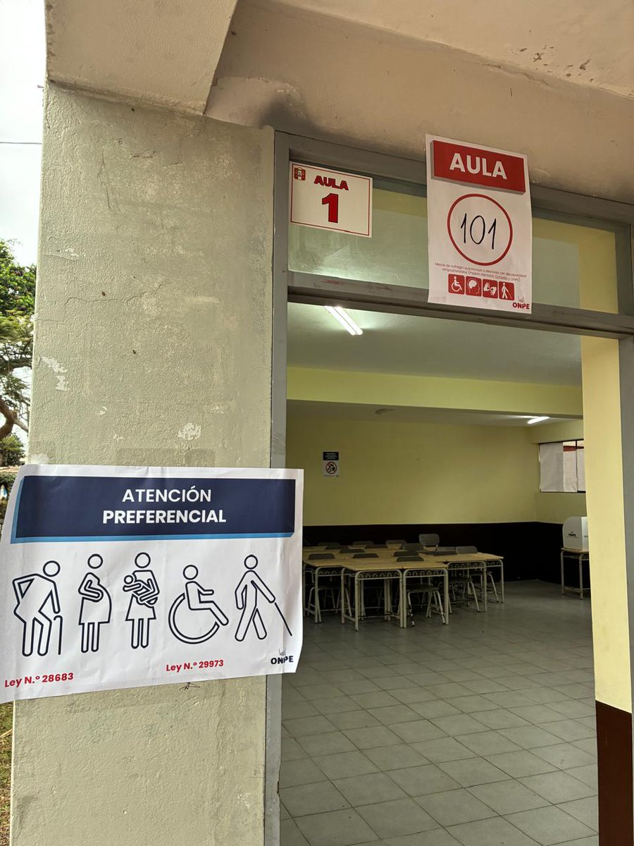 odelectoral's tweet photo. Institución Educativa 6085 Brigida Silva de Ochoa. 
Distrito Chorrillos:

25 Mesas de sufragio 
7.354 electores/as habilitados/as para votar.
Con Tecnología Convencional

Mesa de sufragio para personas con discapacidad que se han registrado oportunamente en CONADIS, RENIEC y ONPE https://t.co/JERoSfIPfD