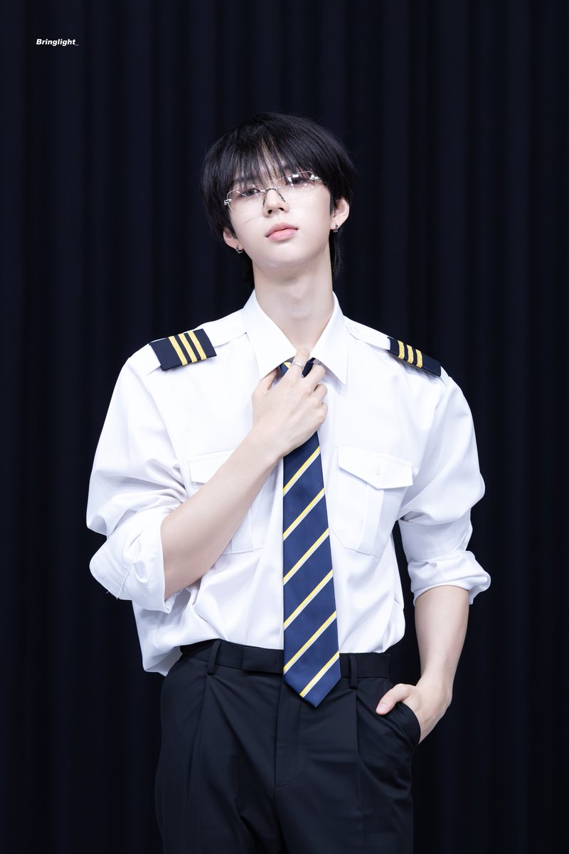 Bringlight_0827's tweet photo. 260607
Please fasten your seat belts ~✈️

#앰퍼샌드원 #AMPERSANDONE
#브라이언 #BRIAN #何廷威 #ブライアン https://t.co/KIKRyUaQ3Q