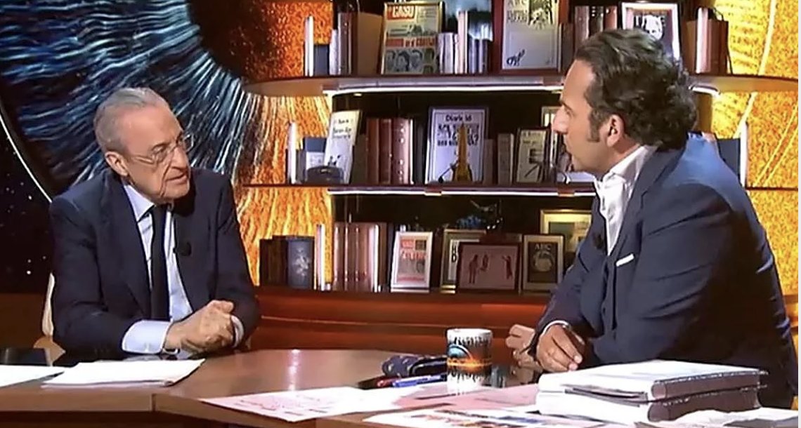 TruePiper's tweet photo. Iker diciendo nosequé de que qué deben los medios a no se quién. Te tienes que reír #CuartoMilenio https://t.co/naO0ng9DaS