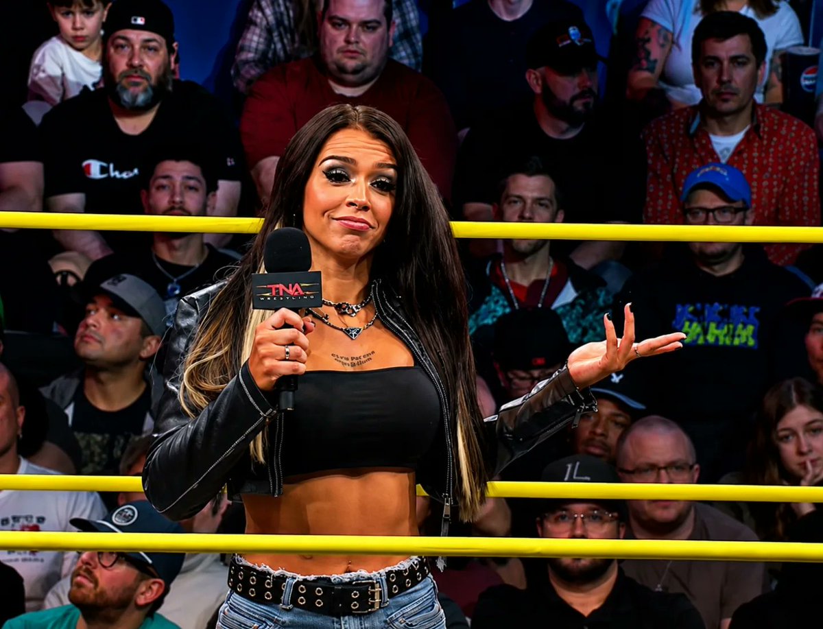 LIVinXElayna's tweet photo. Your next Knockouts champion https://t.co/l9qNnfgH8m