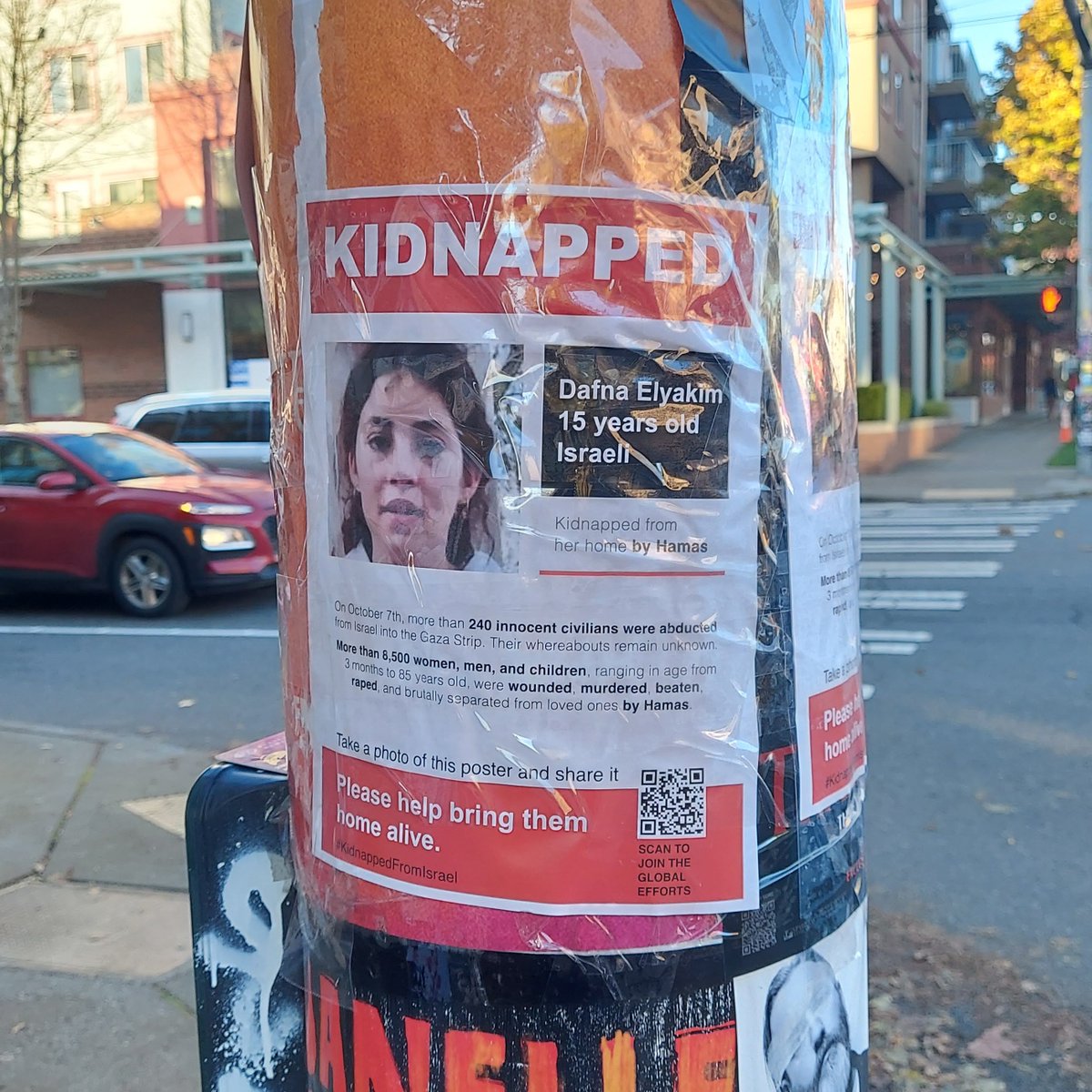 SeattleUAction's tweet photo. One of the first hostage posters we put up in Seattle was for Dafna Elyakim in Wallingford.

Dafna was 15 when Hamas kidnapped her from Kibbutz Nahal Oz on October 7, along with her 8-year-old sister, Ela.

Seattle United Action
Grassroots public action since October 7. https://t.co/YkH9iyDIZQ