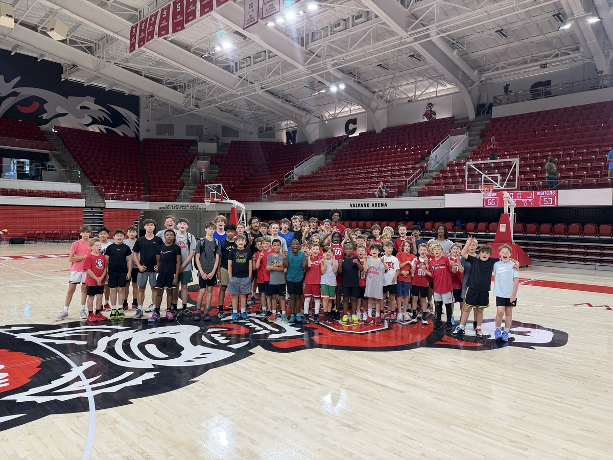 PaulMcneilJr's tweet photo. Great last day of camp🐺
#WPN https://t.co/t236VEVWyu