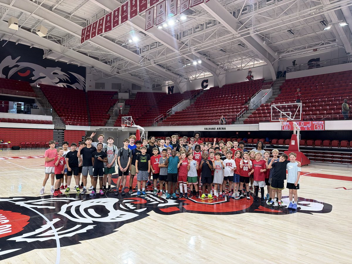 PaulMcneilJr's tweet photo. Great last day of camp🐺
#WPN https://t.co/t236VEVWyu