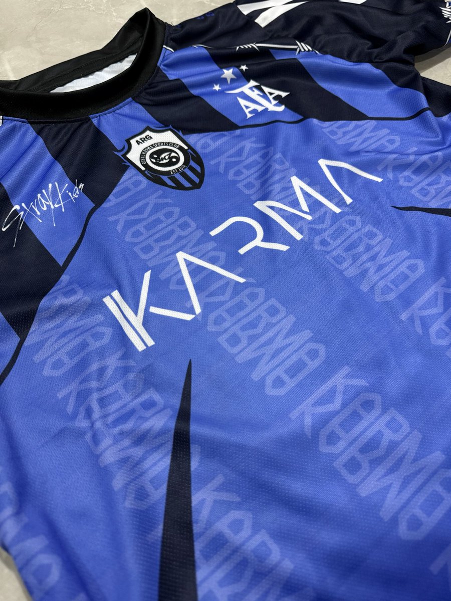 knowschannie's tweet photo. Y AHORA LA DE KARMAA, apenas pueda me armo los outfits y les muestro 👉🏻👈🏻  
los colores me matan, quedó perfecta https://t.co/xmwt6uAQa4