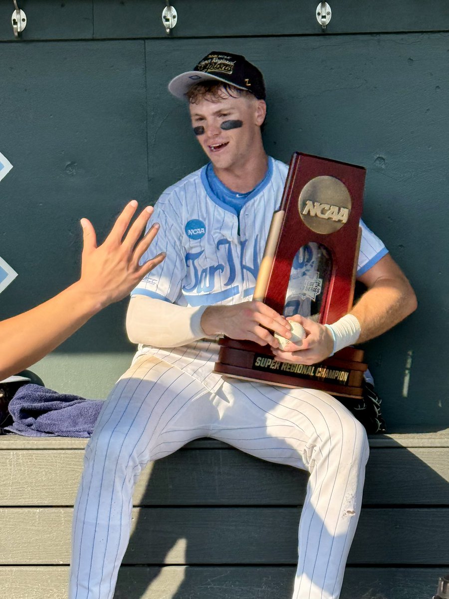 patjames24's tweet photo. The man of the hour https://t.co/PuLHmm0aZ5