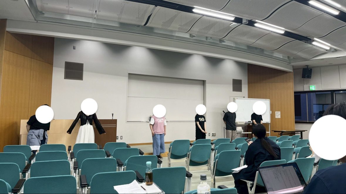 FMUdramaclub's tweet photo. 読み合わせの様子です📖´-

#福島医大演劇部 #福大演研 #120_en #演劇 #RePOP https://t.co/Nnn2tA6tWV