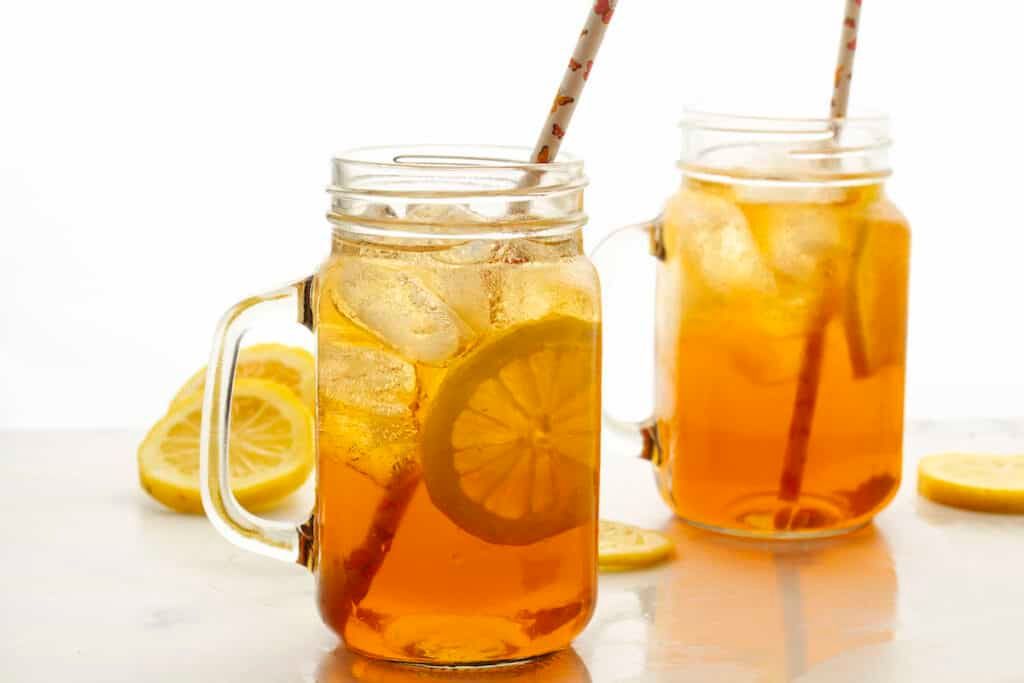 FeelsLikeHome's tweet photo. This is the kind of sweet tea that makes a regular lunch feel like a porch-sitting, sunshine-filled moment. Simple ingredients, big flavor, and no fuss. Get the recipe here: https://t.co/cdbQGwPVhF https://t.co/Ayt3pljq3o