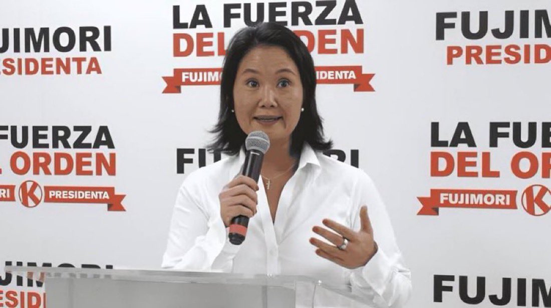 AlertaNews24's tweet photo. 🇵🇪 | URGENTE - PERÚ VOTA: Resultados a boca de urna según Datum:

🟠 Keiko Fujimori: 50,53%
🟢 Roberto Sánchez: 49,47% https://t.co/gA1c2tFKcw