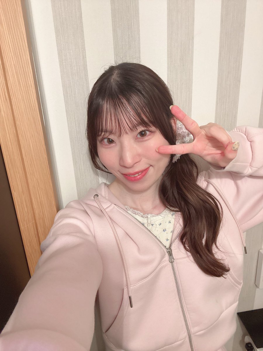 risa__sing's tweet photo. おはよう☕️

今日からが私の中で
ほんとの第2章って気持ちです！

7/4(土)
みんなと素敵なカフェタイム過ごせるのを楽しみに頑張る💪
みんなも行ってらっしゃい👋 https://t.co/X3spXEdPdb