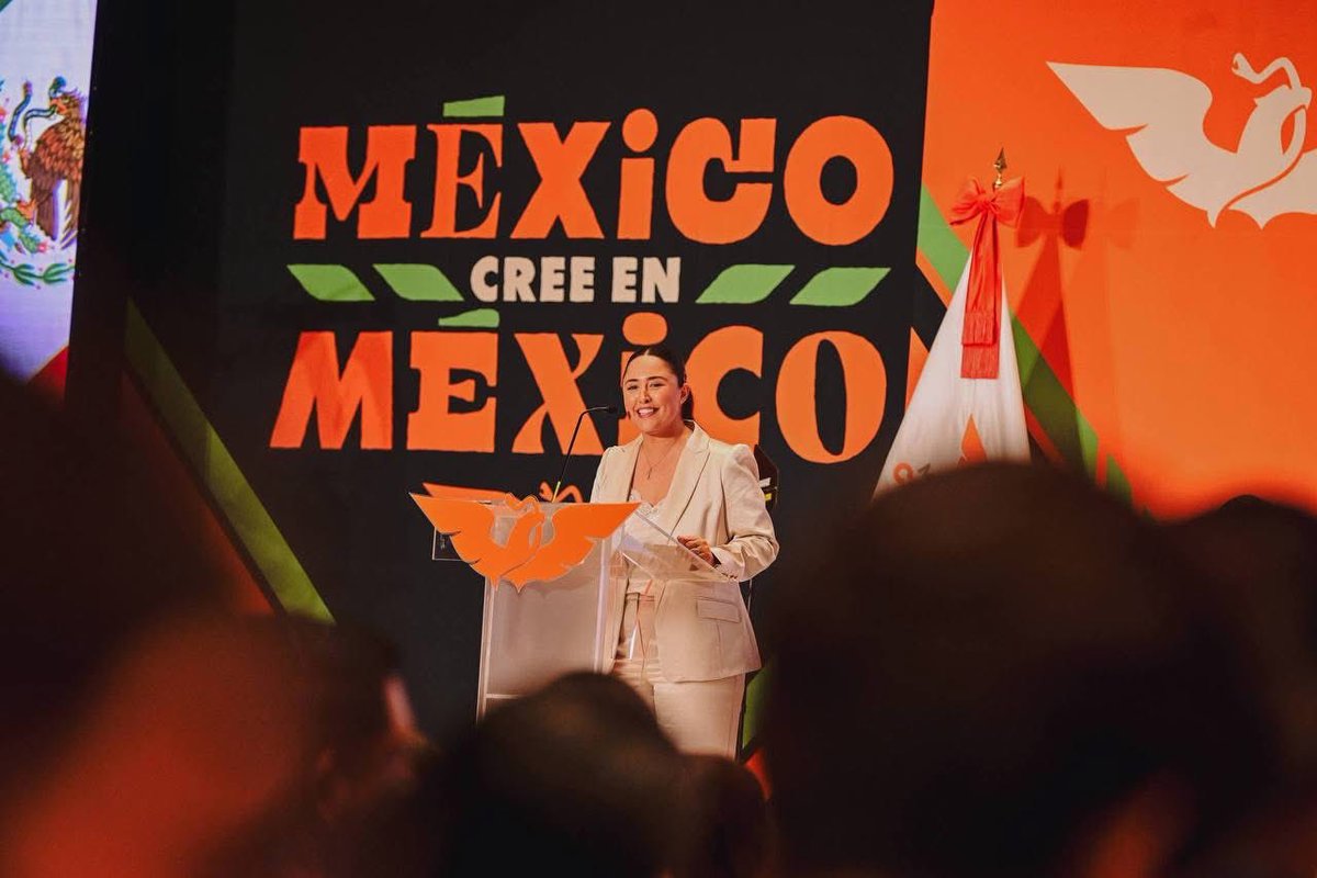 jesi_ortega's tweet photo. #Aguascalientes inicia una nueva etapa con el liderazgo de @luzcamilaguerra como Coordinadora Estatal de Movimiento Ciudadano.

Su energía y compromiso son muestra de que las nuevas generaciones están listas para construir el futuro que México merece. 🇲🇽

¡Enhorabuena! 🍊 https://t.co/Bp1MvXHKYf