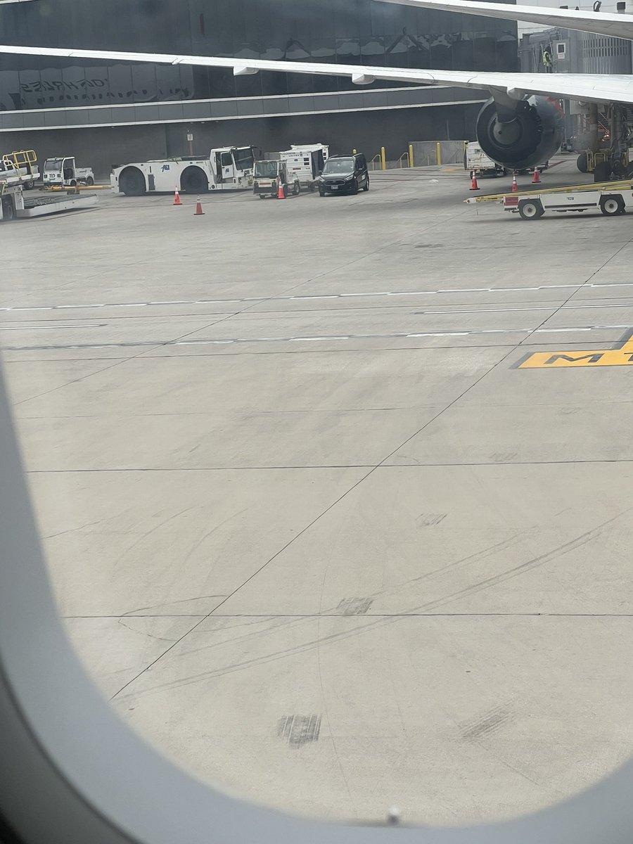 libhaus's tweet photo. Hey @FlyFrontier. Still here this is the view for the last 25 minutes…5:02 departure for flight 1442 not looking good…going on 4 hours in this plane!!! https://t.co/XZn49MiqCB