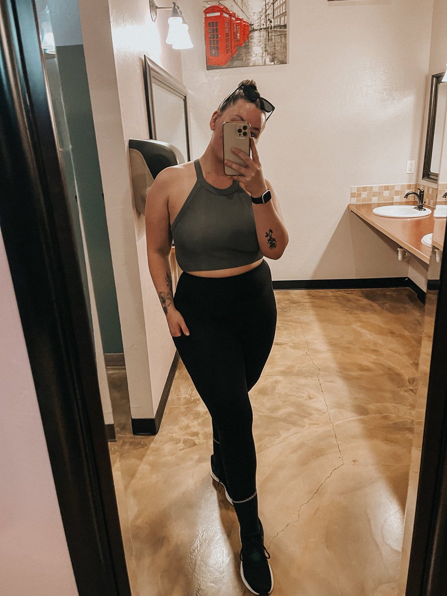 StingerrBB's tweet photo. Back at it again 💪🏼 #gym #health #fitness https://t.co/EkG60kFOsr