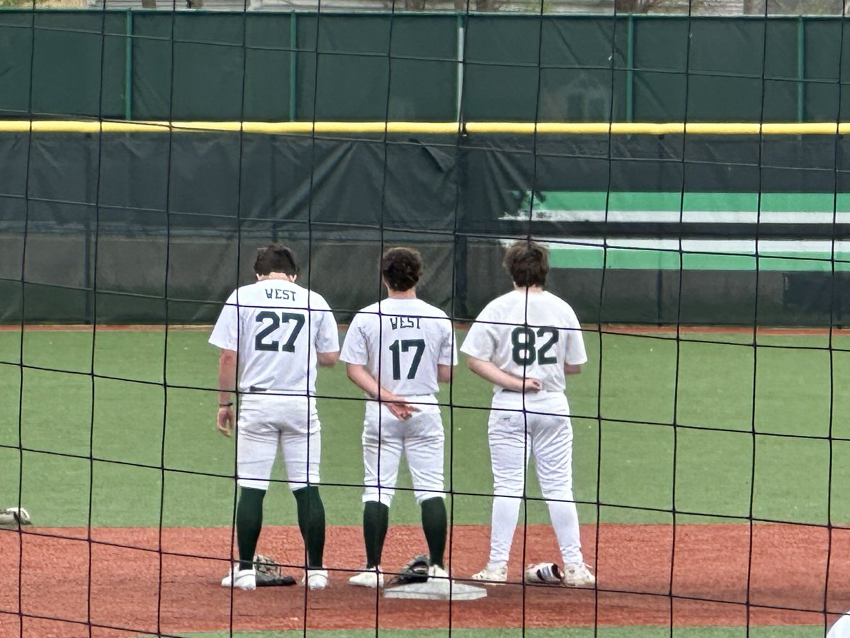 Griffin_smith29's tweet photo. Freshman season complete. Grateful for the opportunity to compete at the varsity level, learn, and be part of an amazing team. Thank you to our seniors for your leadership and example. Excited to keep working and growing this summer. #ClassOf2029 @Xan_Scheinfield @Groves_Baseball https://t.co/P8uo3Uw0gp