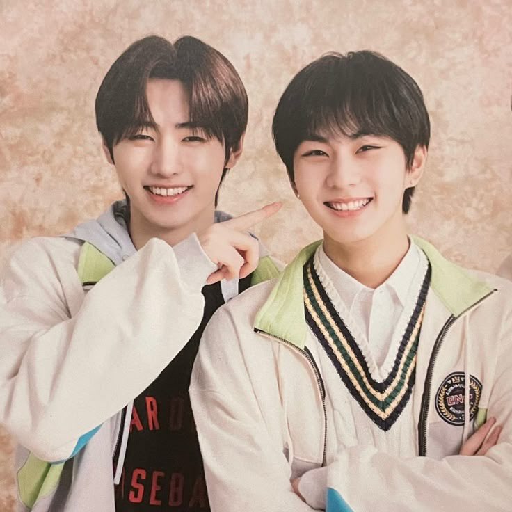 myfrenchexit's tweet photo. ੭  i beg you, love !! 
᧔    ★    ᧓     #sungwon / #enhypen au.

— sh estaba harto de ser sólo “el mejor amigo” de jw. https://t.co/kUBdZobp3v