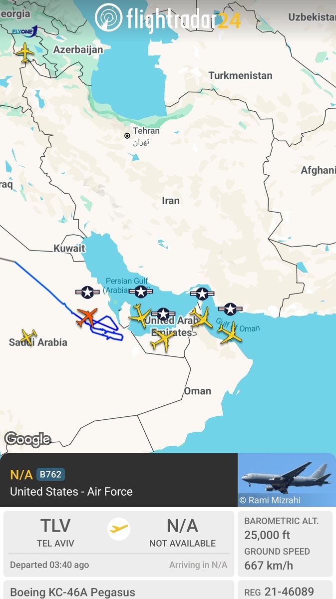 MenchOsint's tweet photo. 5 x USAF Tankers in the Persian Gulf area, accompanying fighter jets, possibly trying to escort an Oil tanker or two in the strait of Hormuz. https://t.co/U4vOZh0uTK