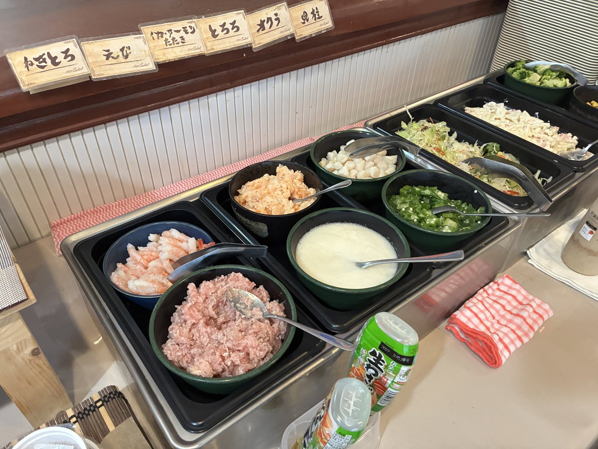Isurugi_1375's tweet photo. いわきのホテル
 
海鮮朝食付きで一人2900円なのバグだろ https://t.co/3Y9owM1q6p