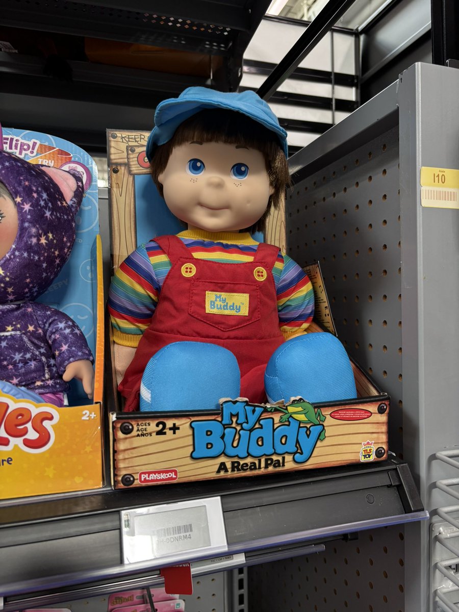 nickmeece's tweet photo. Finally saw one of the My Buddy re-release dolls. They’re much smaller than the old ones. https://t.co/1w63eZWTMM