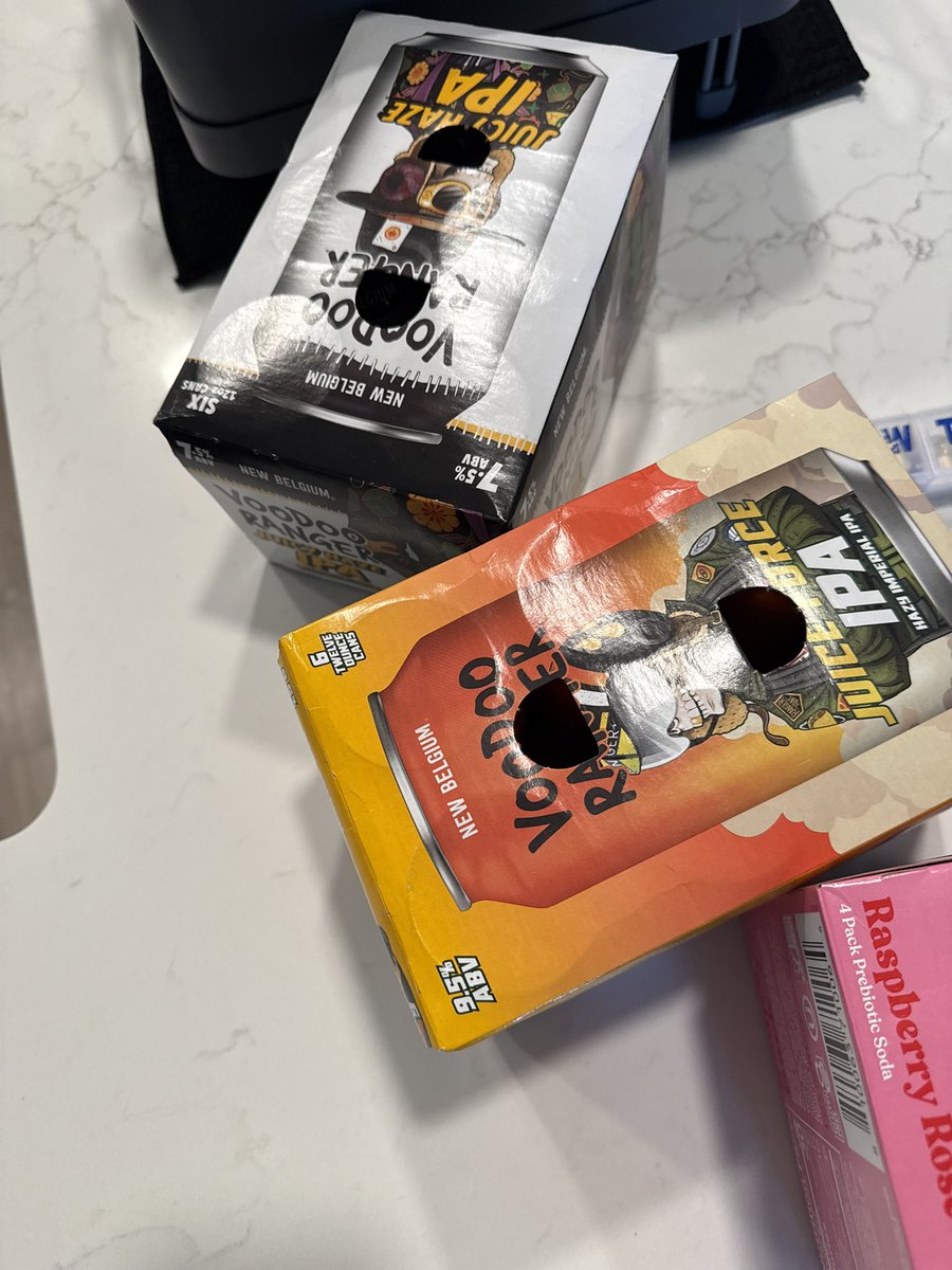 TankGamesForevr's tweet photo. TheBurntPeanut really made me wanna try silly juice… and Publix had a buy one get one… I mean.. how can I not? Right??? https://t.co/SApGK37gZj