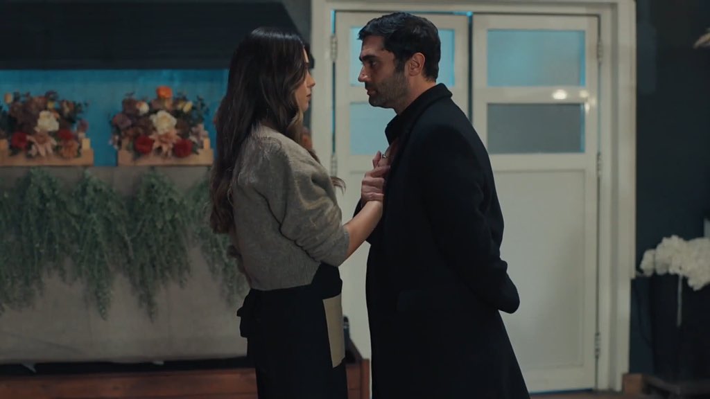 3hai_'s tweet photo. Bahar ve Korkut’a hayat verdiğiniz için teşekkürler. Gelecek sezonda sizleri heyecan dolu ve güzel bir hikayede görmeyi umuyorum, sabırsızlıkla bekliyor olacağız. 
#Teşkilat #BahKor ❤️‍🩹
@yunusluemre @bucekahraman https://t.co/FsPa5625Yu