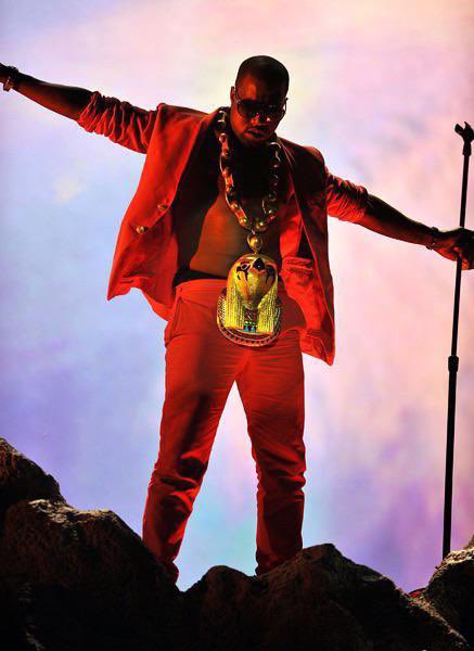 yerampage1's tweet photo. HAPPY BIRTHDAY TO THE:

MULTI GRAMMY AWARD WINNER

22ND MOST STREAMED ARTIST PER DAY WORLDWIDE

LARGEST STADIUM SHOW EVER

INSPIRATIONAL FATHER

MOST OF ALL HAPPY BIRTHDAY YE🐻 https://t.co/59d2zLKcNx