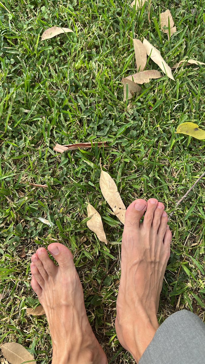 latinboyfeet_'s tweet photo. 😍 https://t.co/6bCEO4XJFg