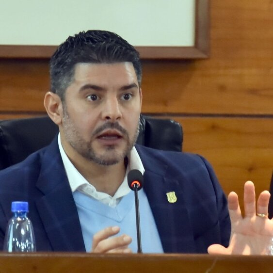 delpynews's tweet photo. ▶️EN ASU, LA BUENA NOTICIA: CIUDAD DEJÓ AFUERA A NENECHO | 👀👋

🗳️En cuanto a los resultados para la Junta Municipal ganó la lista de concejales 2P, que ingresará once candidatos; salió segunda la lista 2C, que ingresará siete candidatos; como tercero y cuarto quedaron las listas 7 y 6, con tres candidatos cada una.

¿Opiniones? 👀