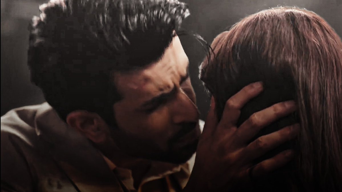 karvakkarela's tweet photo. will the ends still be blue?

• #PriyankaChaharChoudhary #NamikPaul #Naagin7 • https://t.co/GutA9rSHjR