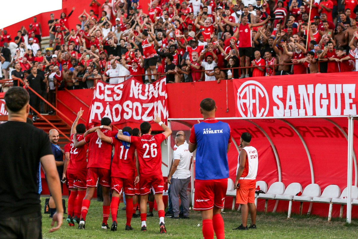 AmericaRJ's tweet photo. Nós somos o America Football Club. Tem que respeitar! 

Vamos por mais, Sangue.🩸

📸: João Carlos Gomes/AFC https://t.co/6io3U2N8H2
