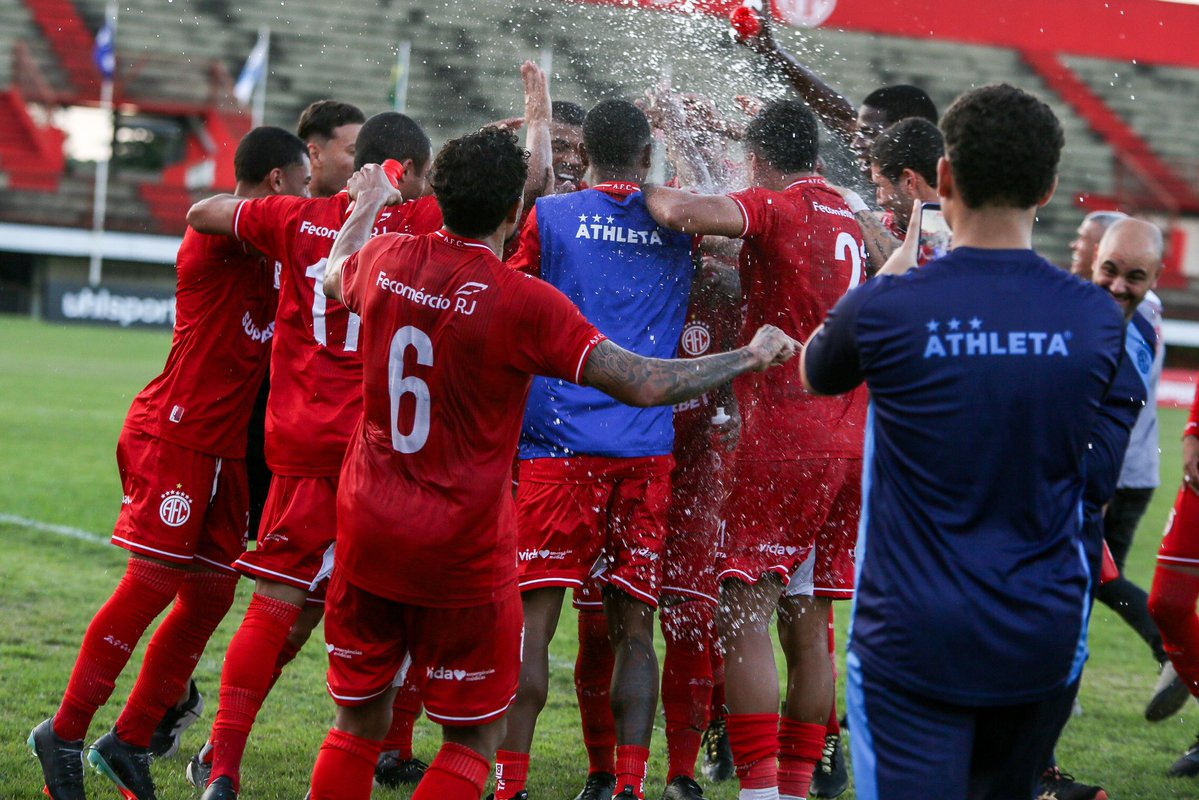 AmericaRJ's tweet photo. Nós somos o America Football Club. Tem que respeitar! 

Vamos por mais, Sangue.🩸

📸: João Carlos Gomes/AFC https://t.co/6io3U2N8H2
