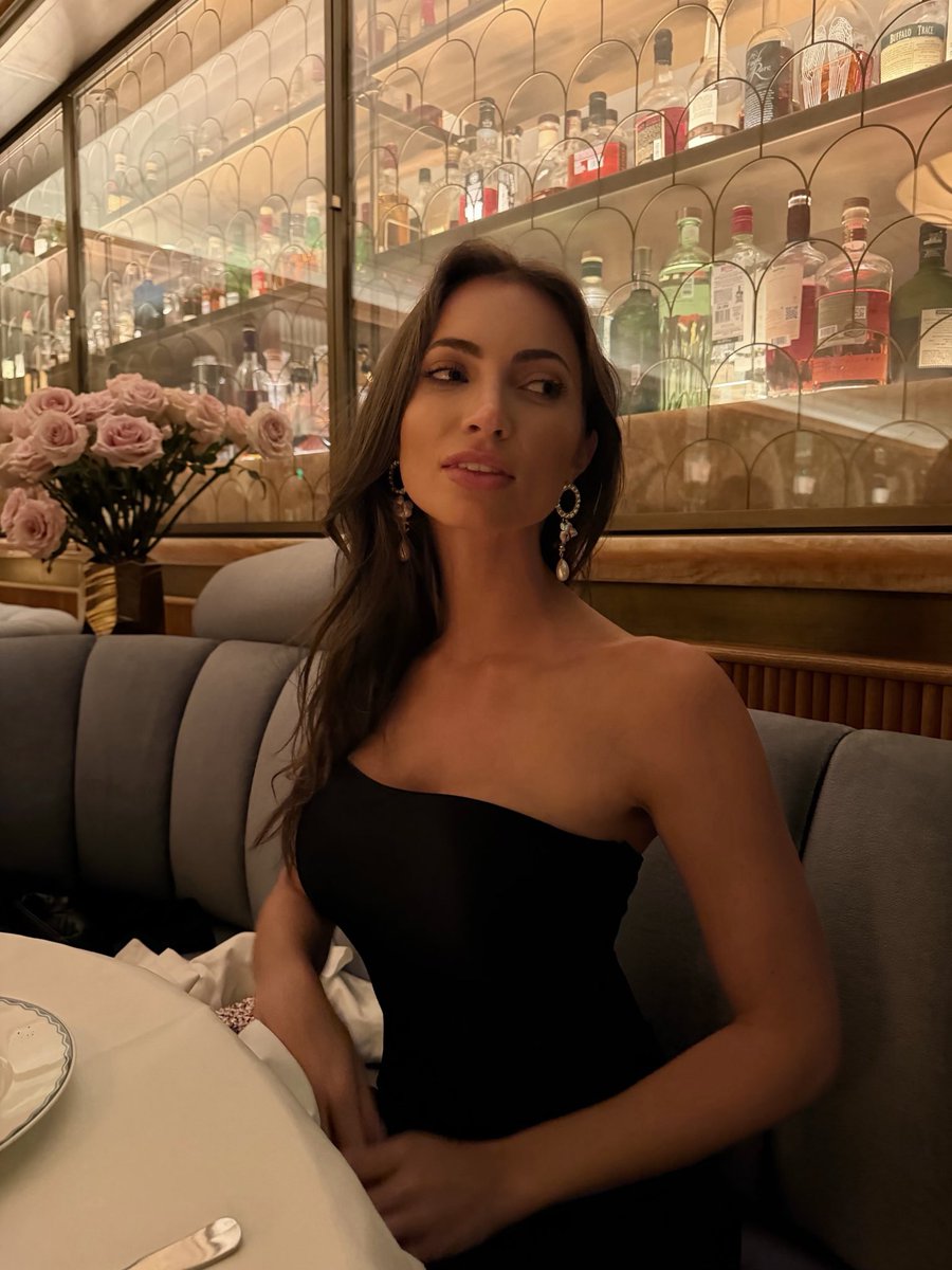 Anna Louise Austin tweet media