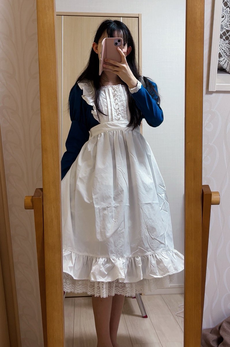 shigure_gi_'s tweet photo. しまむらでコラボのエプロン受け取ってきた！
手持ちのお洋服に色々合わせてみた

#しまロリ https://t.co/bgdMt6k9X9