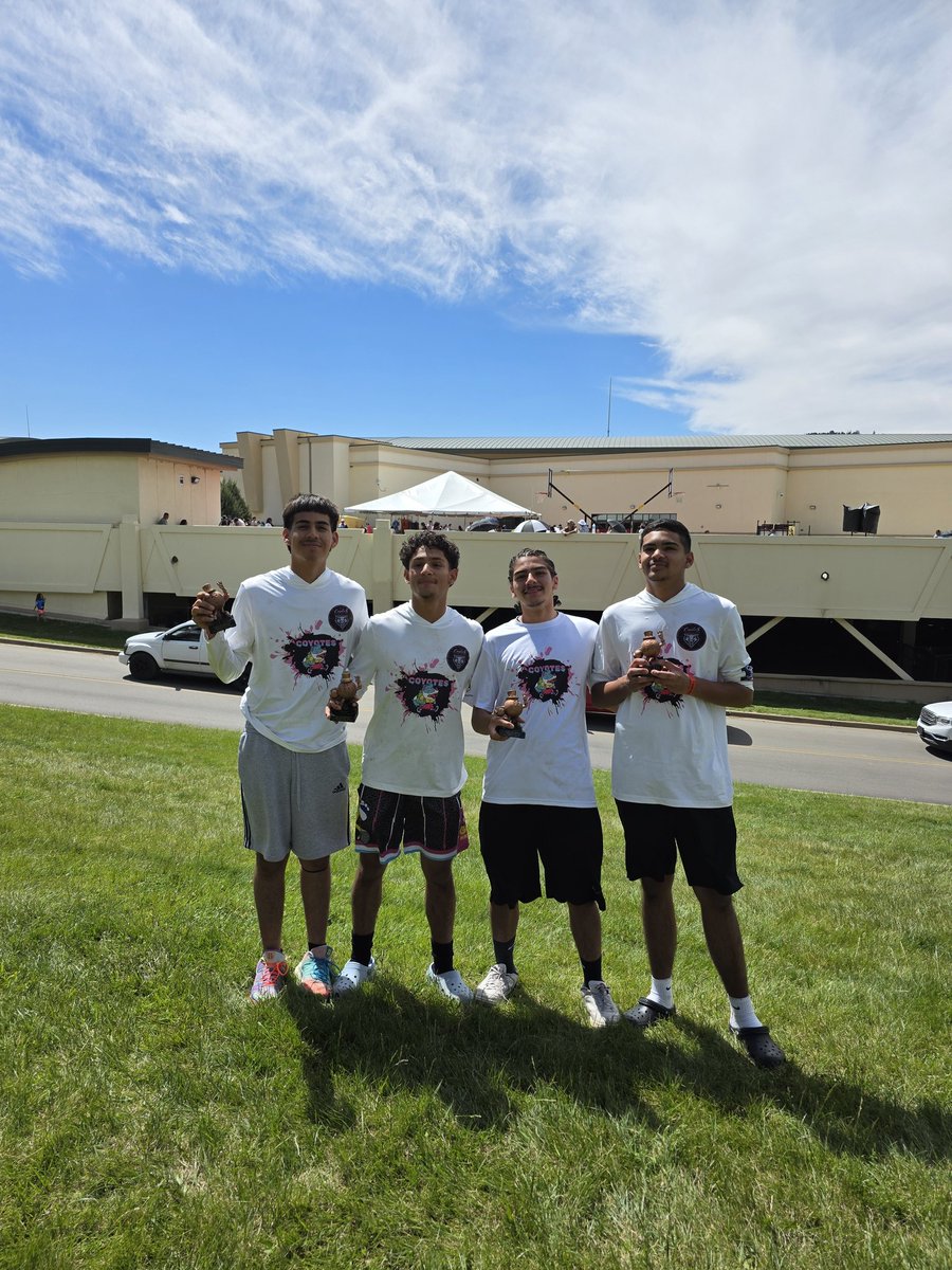 Joanna_TISD's tweet photo. Coyotes came to compete! 🐺🏀
Despite being one of the younger teams, our 15-, 16-, and 17-year-olds battled through 17–18 age bracket &amp; brought home 3rd place at Gus Macker Mescalero! Proud of the grit, determination, &amp; toughness these young men showed all weekend. #TISDProud https://t.co/n1FimTHgTy