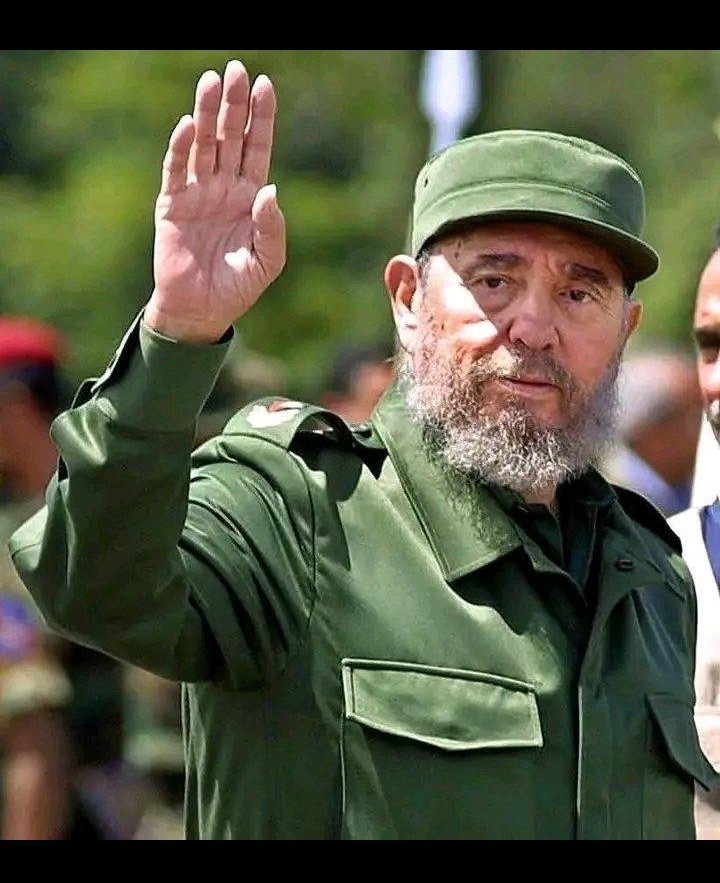 CedenoPazo's tweet photo. #FidelPorSiempre : “¡Digamos bien alto y con toda justicia que la característica esencial de nuestros combatientes del Ministerio del Interior es, por encima de todo, la honradez más acrisolada!”. #LatiendoConFidel @JHGcasanova  @DiazCanelB https://t.co/5GAq4ONB2l