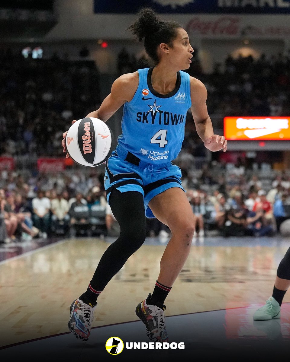 UnderdogWNBA's tweet photo. Skylar Diggins on the Sky's struggles, via @ChiStateOfMind_:

"It's disappointing... The games ain't going to slow down, the teams are going to keep getting better. So we gotta figure out how we're going to turn this corner... but it's been an extremely frustrating experience." https://t.co/ygo1DA71Aq