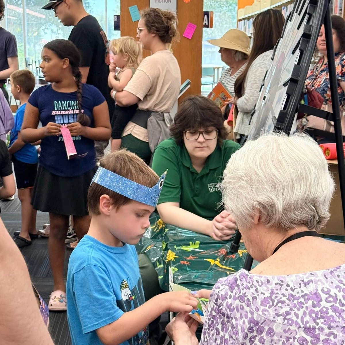 surpriselibrary's tweet photo. What a weekend at our Surprise Library Summer Reading Kickoff! 🦕
Dino Crew helped us celebrate, and families enjoyed Tricera‑toss, Ping Pong Megalodon, Hippity Hop Dinosaur Races, and dino crafts. Our dinosaur‑themed events run all summer. Learn more at https://t.co/1ACozh0pDd https://t.co/zBwpSnHCfZ