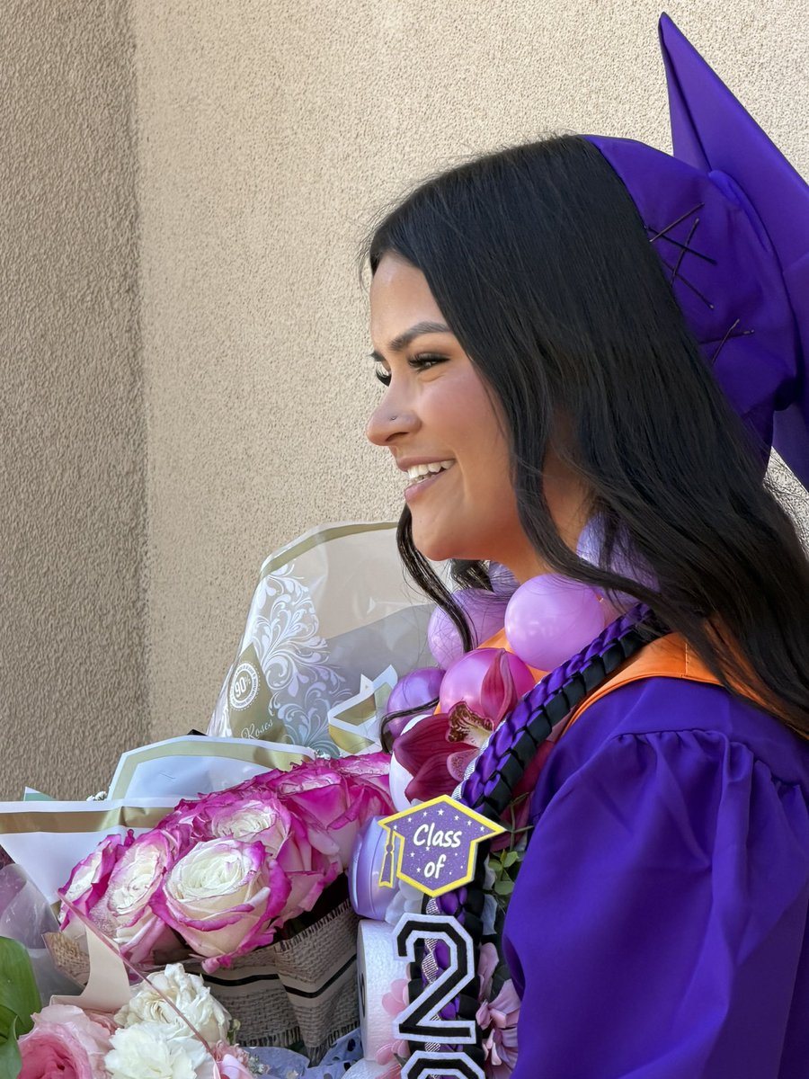 EricMAguilera1's tweet photo. Proud is understatement 🥹👩🏽‍🎓congratulations @bellaarae_04 🫶🏽looking forward to being by your side on your next chapter 💪🏾💜 https://t.co/XJ1CxhUrJT