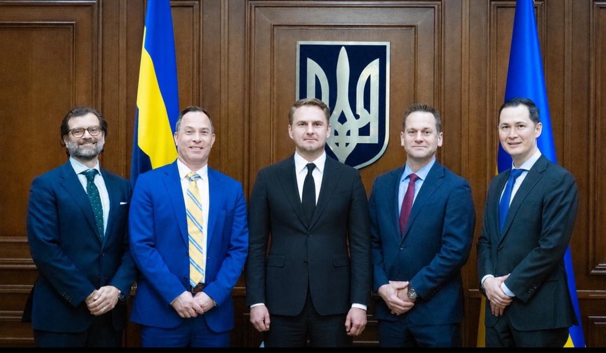ColinMMcdonld's tweet photo. This week, representatives from FBI Cyber Division and Legat Kyiv met with Ukraine’s Prosecutor General’s Office, National Police of Ukraine, Security Service of Ukraine, and the State Bureau of Investigation to discuss efforts to combat international cybercrime. https://t.co/cbuYVpgaVS