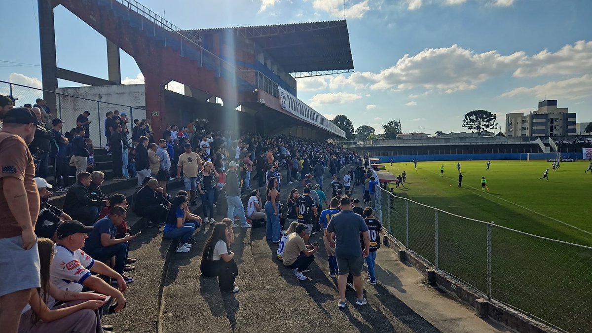 LuccaMarreiros's tweet photo. VILA OLÍMPICA DO BOQUEIRÃO VOLTA EM JOGO DA SÉRIE D!

Um empate em São Joseense e Marcílio Dias pelo placar de 0 x 0 marcou o retorno da Vila Olímpica do Boqueirão. Empate classificou os times para o mata-mata. 

Ídolo do Paraná, Lúcio Flávio é o técnico do Marcílio Dias! https://t.co/ckqPwuvQaK