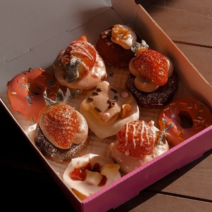 ANIMAMALEDICTUS's tweet photo. @.𝑌𝑈𝐾𝐼𝑆𝐴𝑇 𝐣𝐮𝐬𝐭 𝐩𝐨𝐬𝐭𝐞𝐝:

Donuts of the day. https://t.co/ztKZUJmeXS