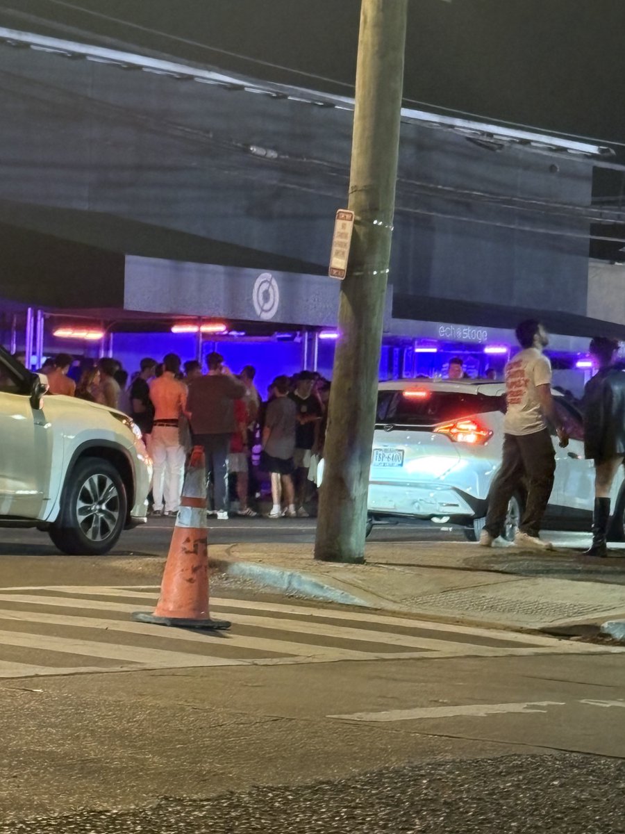 corderadulce's tweet photo. da clurb was so packed last night 😭 https://t.co/rjMVqguksq
