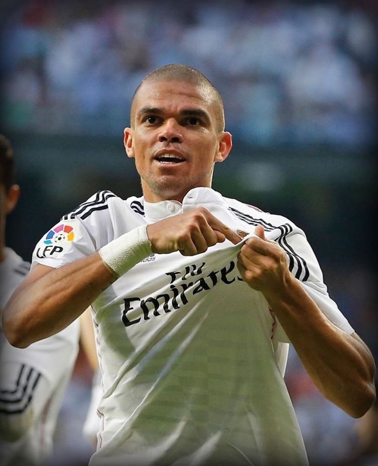 BlancoInsight's tweet photo. 🚨Breaking news @Ramon_AlvarezMM :

- Pepe is well placed to join Mourinho's coaching staff at Real Madrid! https://t.co/PHDNvB7h6S