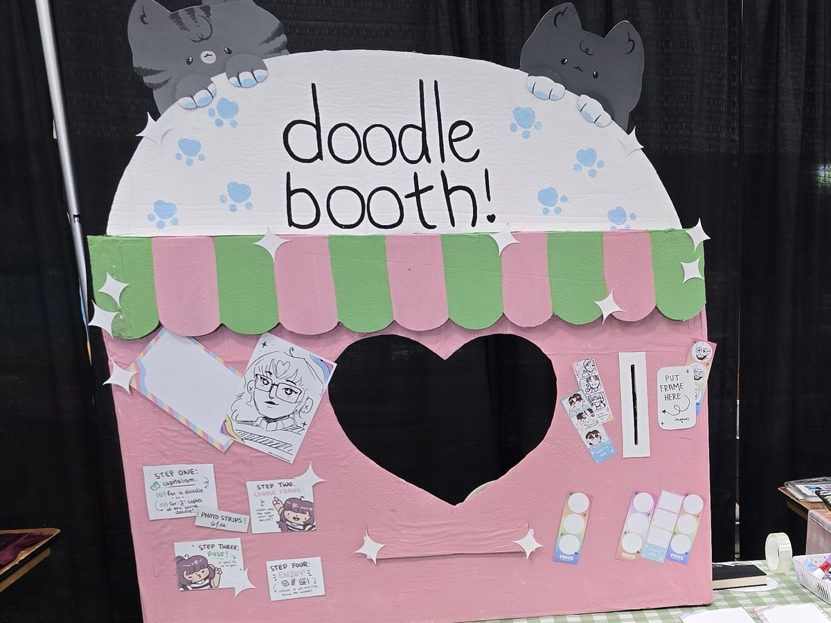 EastyBug's tweet photo. the booth was also hand made and cut and everything by me (with bfs help for some parts) and im so proud I stuck to it and actually did it :')

excited to make it better for next time and turn this into its spooky version https://t.co/g2TaW8kXks